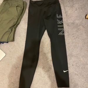 Nike dri fit leggings